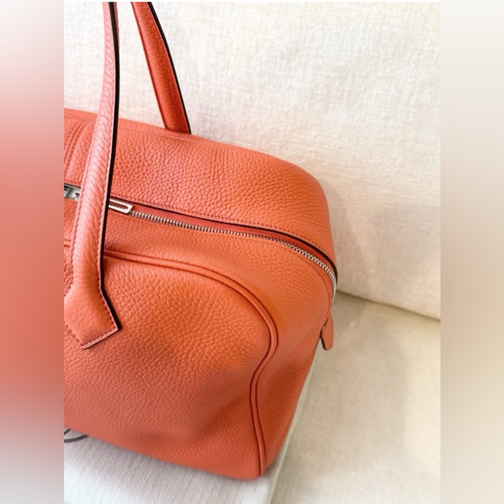 HERMES Victoria 35 Bag Clemence Leather Orange Poppy Palladium Hardware - Picture 5 of 16